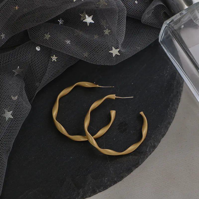 Chic Stud Earrings, Circle Earrings, Minimalist Ear Clips